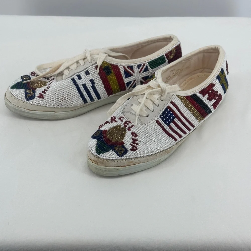 Women’s White Beaded Barcelona Sneakers Shoes Size‎ 7.5 Vintage 90’s Olympics